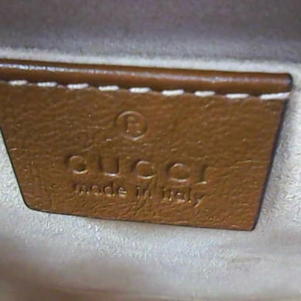 Gucci Bamboo Diana Crossbody - Picture 6 of 11